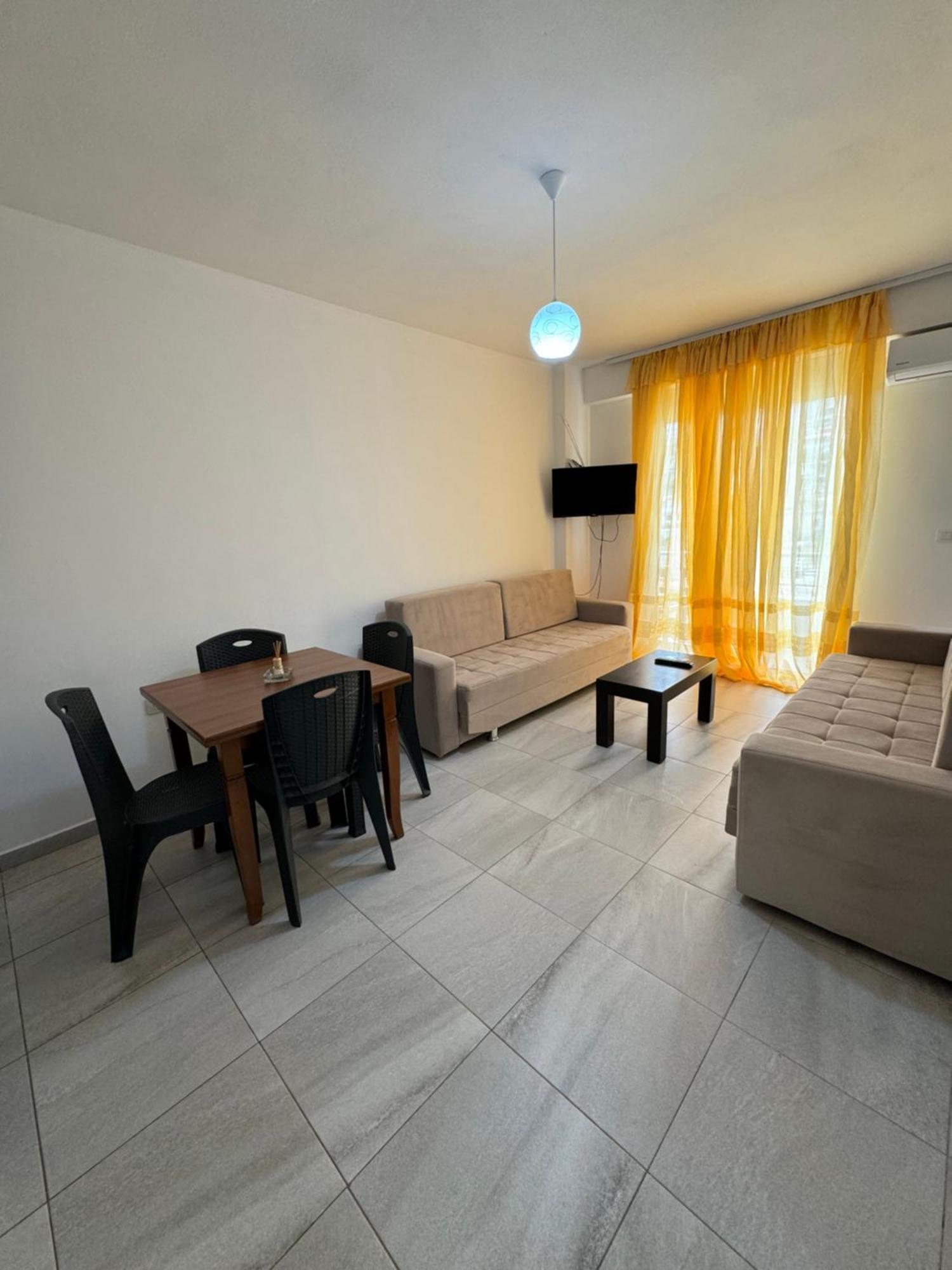 L.T. Noy'S Apartment Sarandë Exterior foto